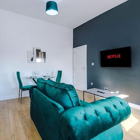 Stylish Apartment Located In The City Centre Of Liverpool Bagian luar foto