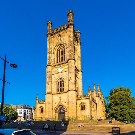 Stylish Apartment Located In The City Centre Of Liverpool Bagian luar foto