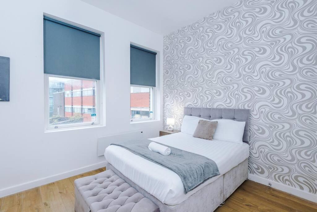 Stylish Apartment Located In The City Centre Of Liverpool Bagian luar foto