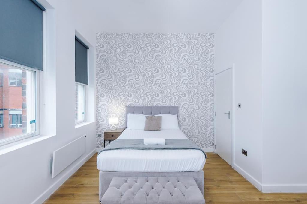 Stylish Apartment Located In The City Centre Of Liverpool Bagian luar foto