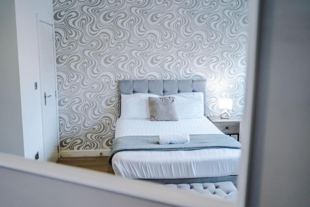 Stylish Apartment Located In The City Centre Of Liverpool Bagian luar foto